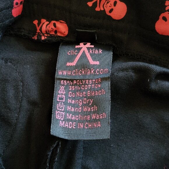 *NEW* CLIC KLAK Black Mini Skirt + Red Skull & Crossbones Graphic Size Medium - Picture 4 of 5